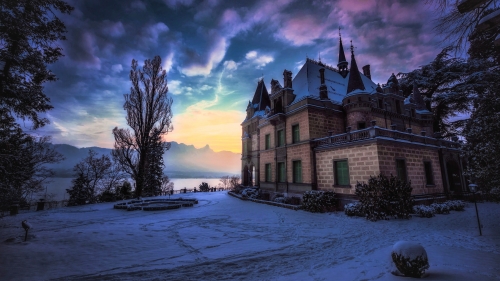 Beautiful Classic House in Valley