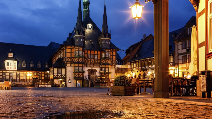 Beautiful Night in Old City