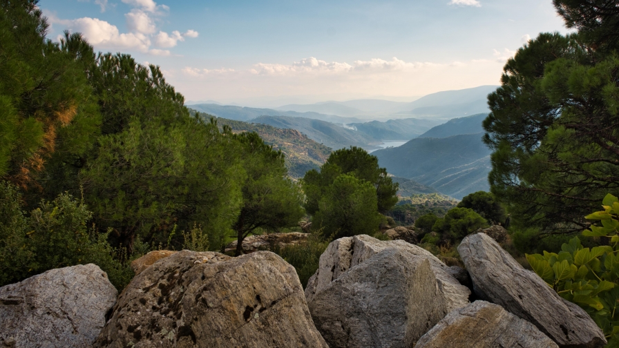Big Rocks and Mountains