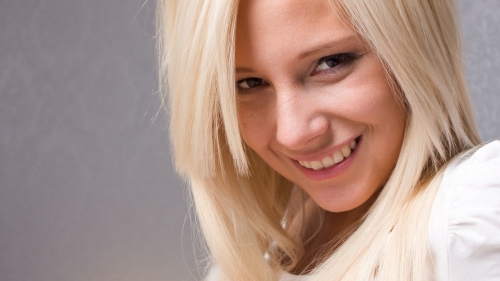 Nicol Beautiful Hot Young Lady with Cute Face