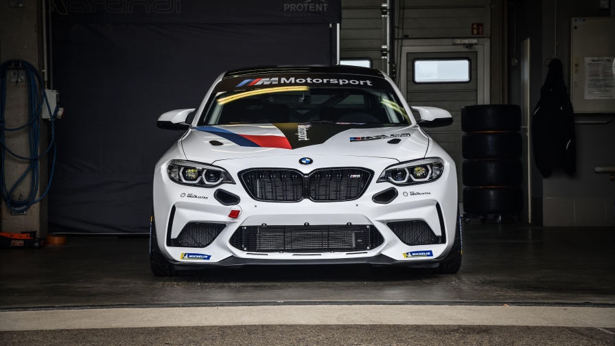 White BMW M2 CS Racing